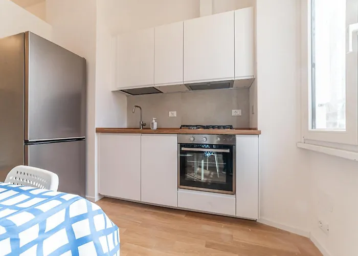 Apartment Base Dell'avventura - Metro Manzoni, Metro Lodi & Wi-fi