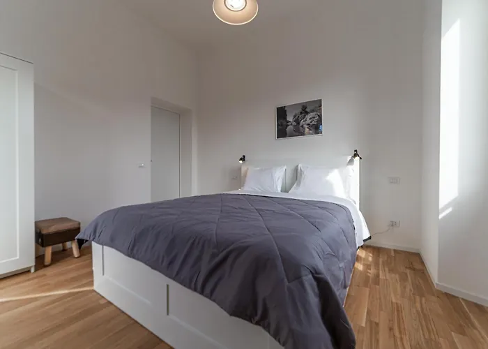 Apartment Base Dell'avventura - Metro Manzoni, Metro Lodi & Wi-fi Rome
