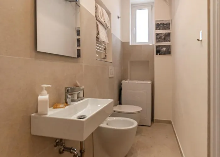 Apartment Base Dell'avventura - Metro Manzoni, Metro Lodi & Wi-fi Rome